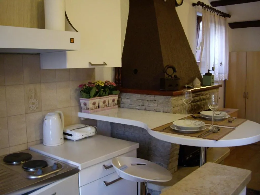 Adria Apartments PUY Croácia